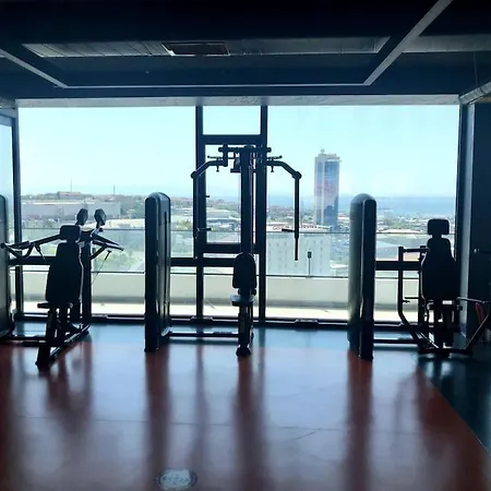 Luxury Flat With Sea & View - Gym & Parking