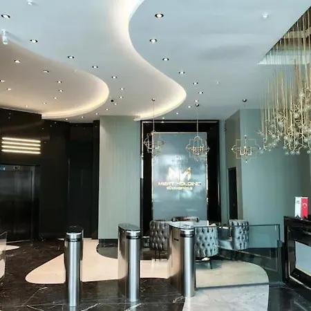 Luxury Flat With Sea & View - Gym & Parking