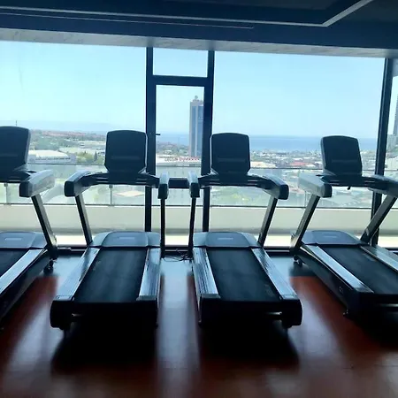 Luxury Flat With Sea & View - Gym & Parking Διαμέρισμα *